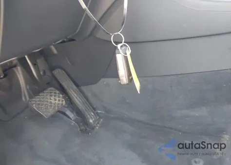 2018 Audi Q3 2.0T Premium/2.0T Sport Premium z USA, uszkodzony, nr VIN WA1JCCFS5JR030088